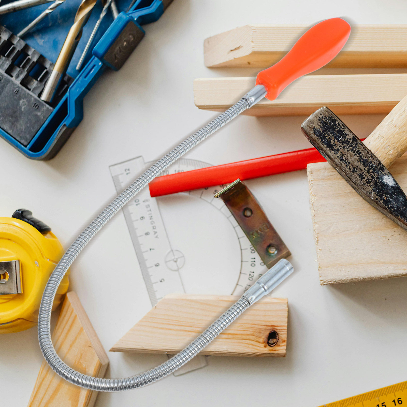 Flexible Magnetic Pickup Tool  - Tools For Home Workshop recensione e prezzo